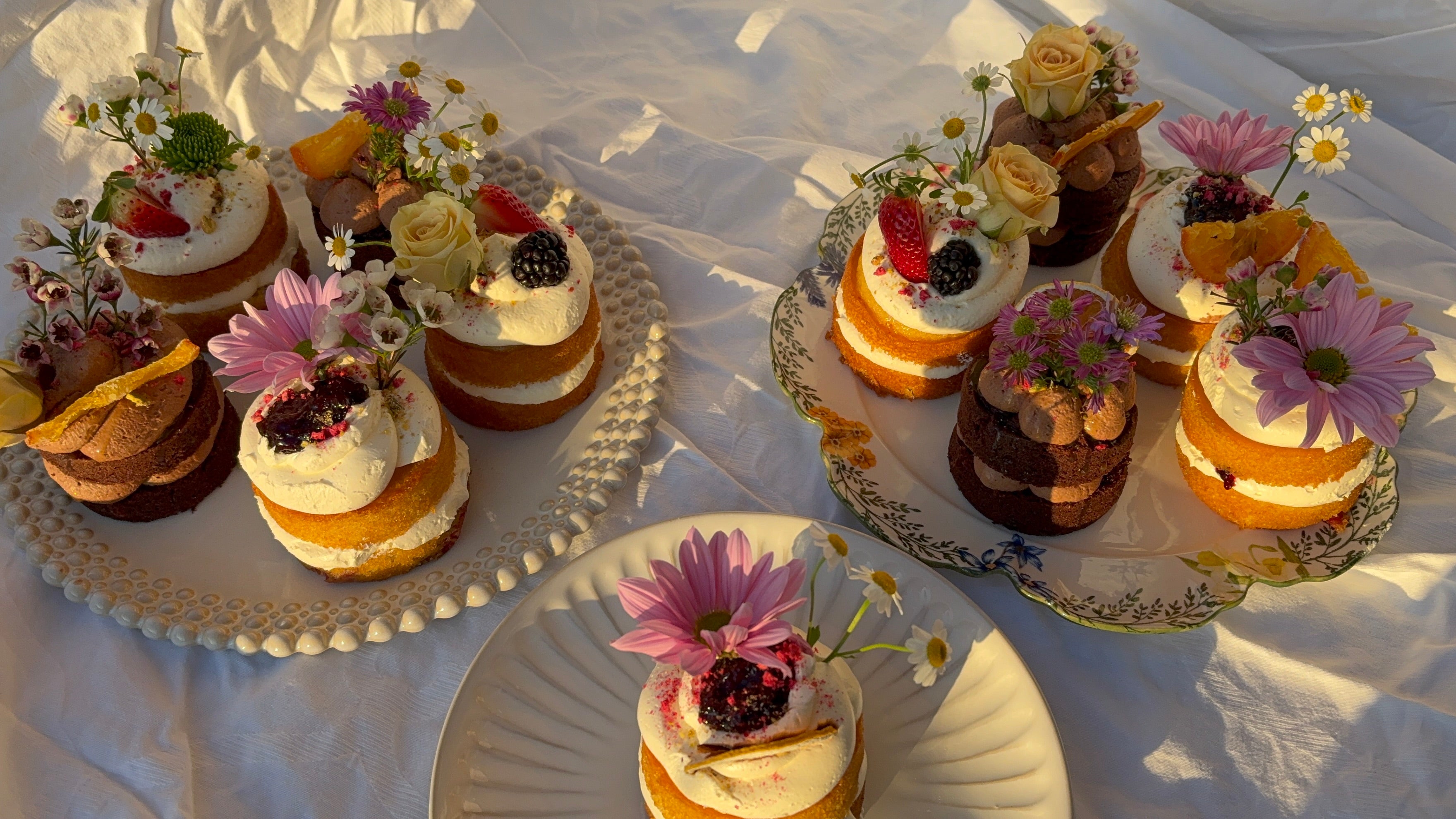 Vanilla Sponge Cake with Vanilla Mascarpone Cream Frosting
